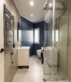 Cambrils Apartment | 109 - Beachside Renovated 1BR apt 5 min from Beach