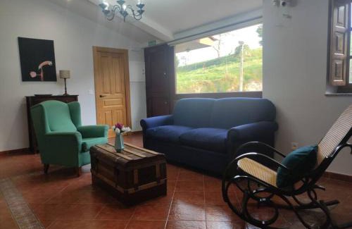 Allence House | 10A04 Casa Petacos