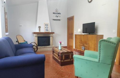 Allence House | 10A04 Casa Petacos
