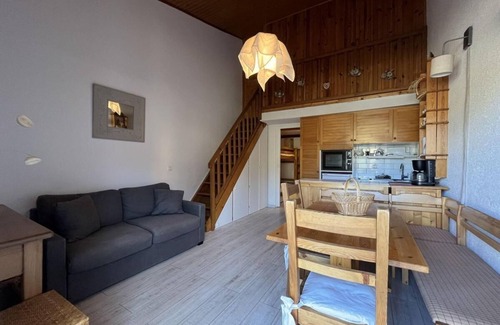 Le Super-Sauze Apartment | 10m from ski slopes, 6th floor, tv, 36m², Sauze - Super Sauze