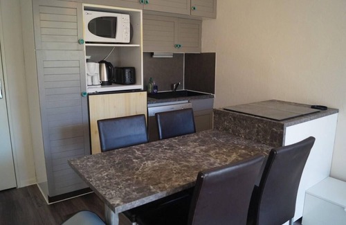 Le Super-Sauze Apartment | 10m from ski slopes, 3rd floor, view ski slopes, balcony, tv, 26m², Sauze - Super Sauze