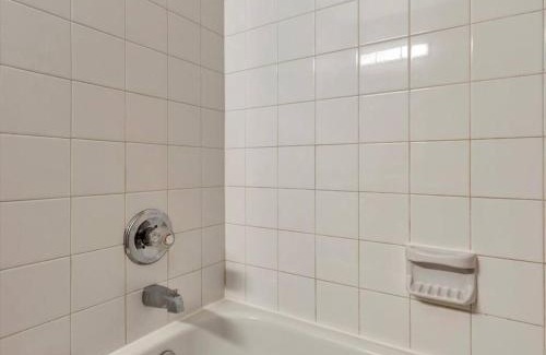 Old Seminole Heights Villa | 10min to Downtown 3BD 2 FullBath
