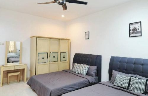 Hulu Kinta House | 10min to IPOH TOWN gunung lang 4br4bath 14 pax