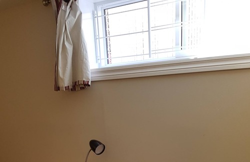 Longueuil House | 10mn to Michel Chartrand Park. Family home
