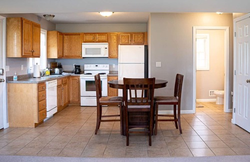 Plainville House | #11 -* 4 Bedrooms, 3 Baths! Sleeps up to 10