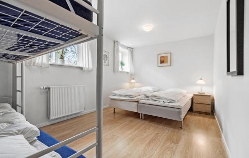 Ronde House | 11 Bedroom Pet Friendly Home In Rønde