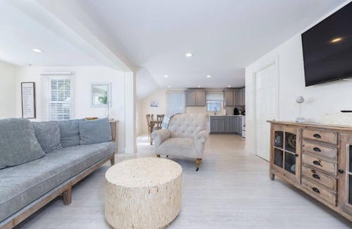 Noank House | 11 Bedroom Tranquil Waterfront Getaway