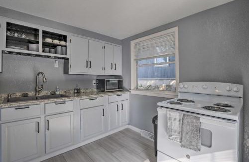 Rockaway Beach House | 11 Mi to Dtwn Branson Cottage in Rockaway Beach!
