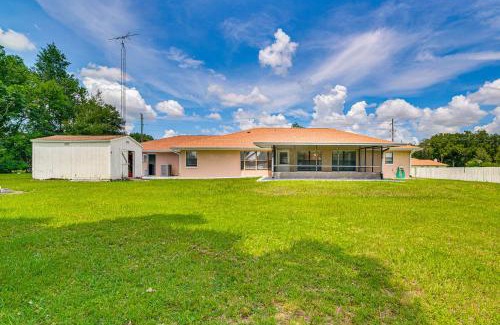 Ocala House | 11 Mi to Dtwn Ocala Home with Screened-In Lanai!