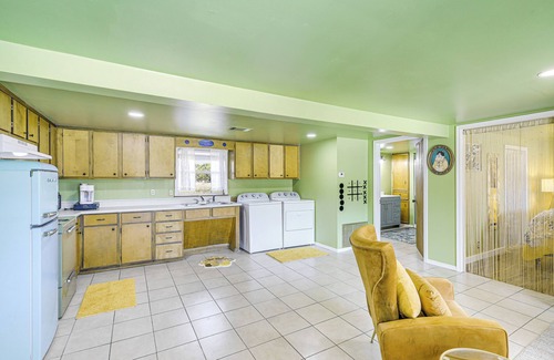 Waco Apartment | 11 Mi to Dtwn Waco: Pet-Friendly Home w/Deck