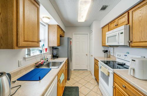 Denton House | 11 Mi to Lewisville Lake Family Home in Denton