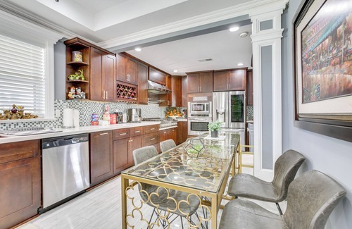 Westwego House | 11 Mi to NOLA: Westwego Home w/Sunroom!