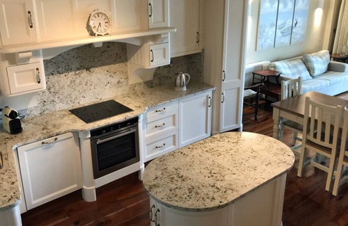 Clifden Apartment | 110 m² Apartment ∙ 3 bedrooms ∙ 6 guests