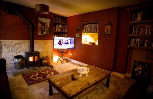 Combe Hay Cottage | 110 m² Cabin ∙ 4 bedrooms ∙ 8 guests