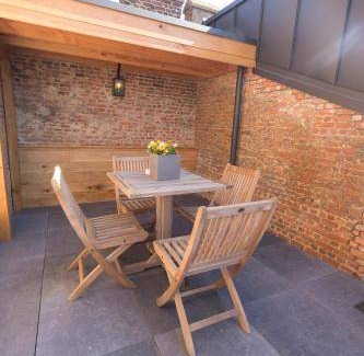 Bazel House | 110 m² House ∙ 2 bedrooms ∙ 8 guests