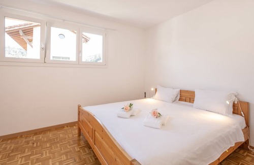 Losone House | 110 m² House ∙ 3 bedrooms ∙ 6 guests