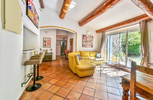 Maubec House | 110 m² House ∙ 3 bedrooms ∙ 6 guests