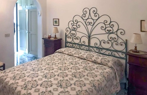 Forio House | 110 m² House ∙ 3 bedrooms ∙ 6 guests
