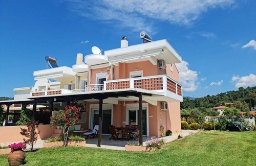 Sithonia House | 110 m² House ∙ 4 bedrooms ∙ 9 guests