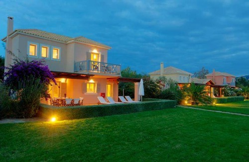 Gialova Resort | 110 m² Resort ∙ 3 bedrooms ∙ 6 guests