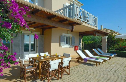 Gialova Resort | 110 m² Resort ∙ 3 bedrooms ∙ 6 guests