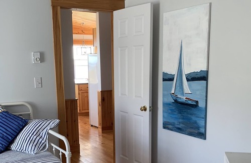 Queens County Cottage | 110 Waterview Lane, relax right on the beach