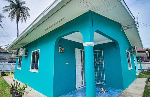 Labuan House | 1100 m² House ∙ 3 bedrooms ∙ 8 guests