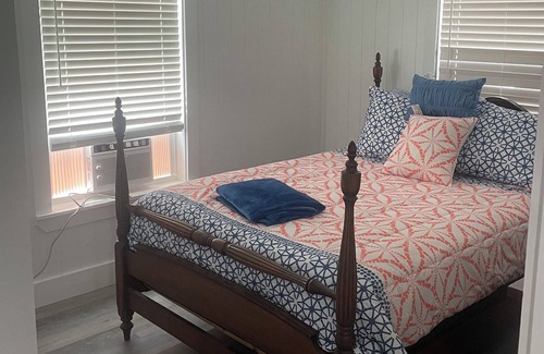 Brownwood House | 1102 HOLCOMB HOUSE Close to Coggin Park, Hospital, HPU