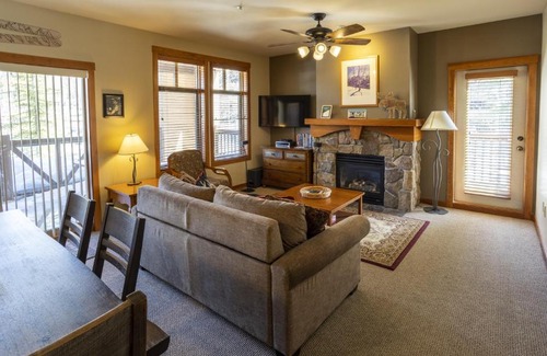 Salt Lake Mountain Resorts Apartment | 1102 - Two Bedroom Standard Eagle Springs West condo