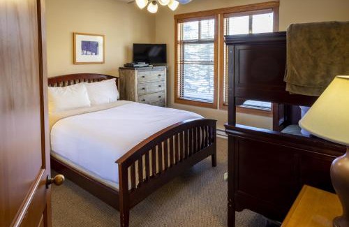 Salt Lake Mountain Resorts Apartment | 1102 - Two Bedroom Standard Eagle Springs West condo