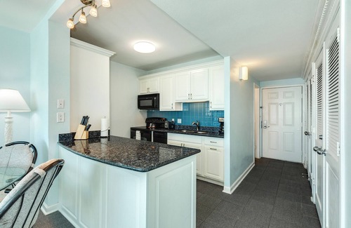 Galveston Condo | 1106 Dolphin Wave Coastal Retreat