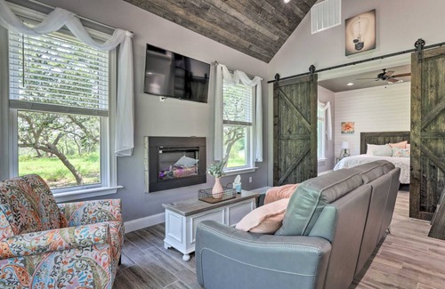 Spring Branch Cottage | 111 m² Cabin ∙ 1 bedroom ∙ 2 guests
