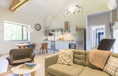 Saint-Paul House | 111 m² Gîte ∙ 4 bedrooms ∙ 10 guests