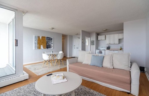 South End Apartment | 112 Bright DT Apt w Amazing View