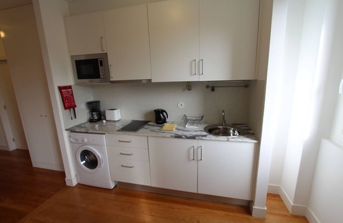 Boavista Apartment | 112-E Art Deco apartment in city center. Confort and cozyness. AC, wifi.