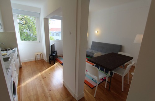 Boavista Apartment | 112-E Art Deco apartment in city center. Confort and cozyness. AC, wifi.
