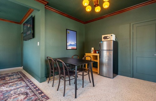 Bay Esplanade Apartment | 114 · Pool Beach Self Checkin Free Parking