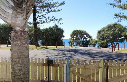 Bargara House | 115 Esplanade
