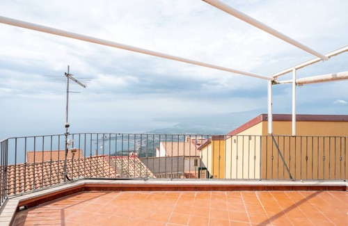 Castelmola Apartment | 115 m² Apartment ∙ 2 bedrooms ∙ 6 guests