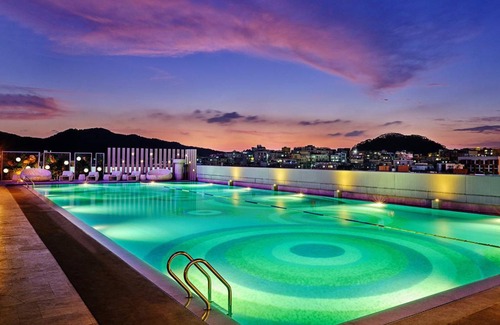 Baiyun Hotel | 115 m² Hotel ∙ 3 bedrooms ∙ 127 guests
