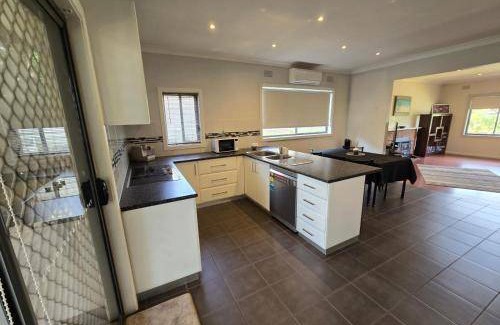 Echuca House | 115 m² House ∙ 2 bedrooms ∙ 4 guests