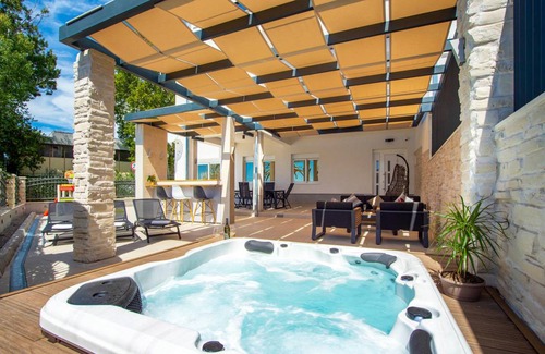 Kastel Gomilica Apartment | 116 m² Apartment ∙ 3 bedrooms ∙ 8 guests