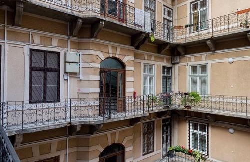 Ferencvaros Apartment | 116 m² Apartment ∙ 2 bedrooms ∙ 4 guests