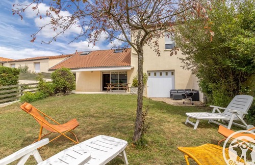 Maulevrier Cottage | 116 m² Cabin ∙ 3 bedrooms ∙ 6 guests