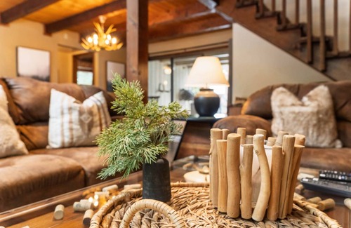 Dorrington Cabin | 116 m² Cabin ∙ 3 bedrooms ∙ 6 guests