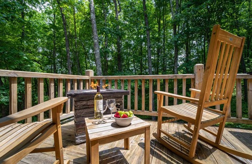 Cullowhee House | 116 m² House ∙ 2 bedrooms ∙ 6 guests