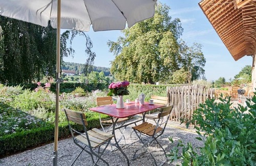 Muenchenwiler Apartment | 117 m² Apartment ∙ 1 bedroom ∙ 4 guests
