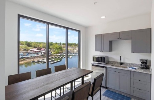 Osage Beach House | 1175 New 5 bd Sleeps 16 on lake at Backwater Jacks