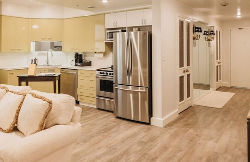 Bartlesville Apartment | 118 · St. Charles Suite #118 - Hotel Phillips