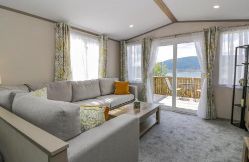 Cove House | 11A Mansion View